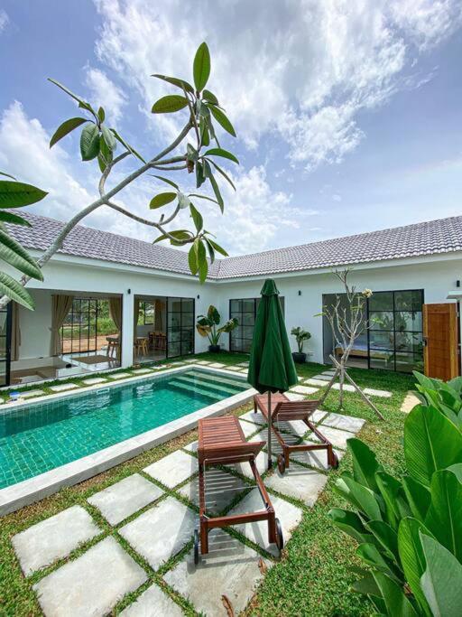 קואנטאן Allure Villa Cempaka Private Pool מראה חיצוני תמונה